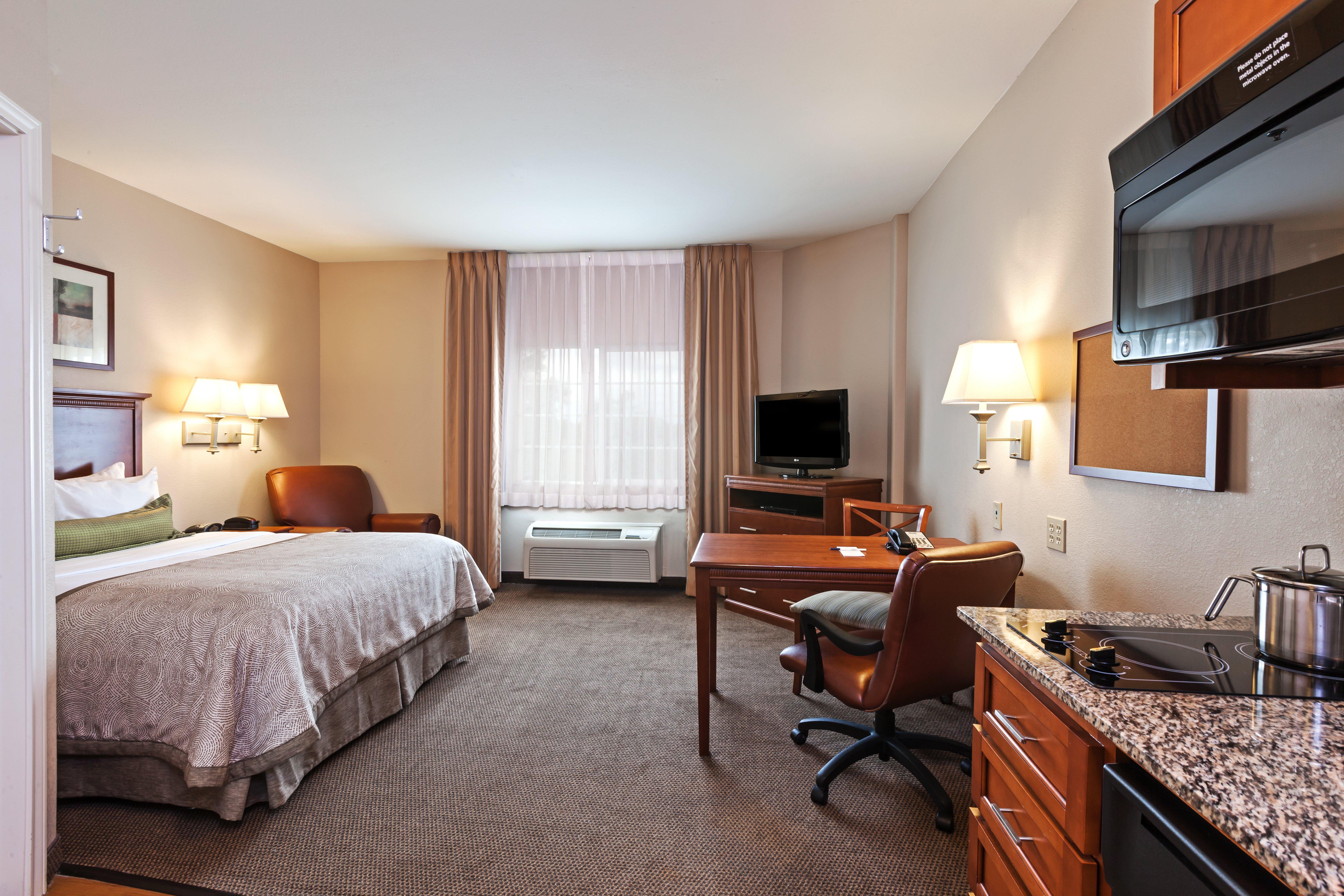 Candlewood Suites Baytown By Ihg Exterior foto